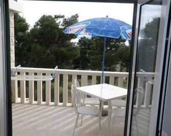 Apartments Jagoda - Bol - Balcón