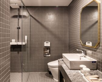 Western Life Hotel - Iksan