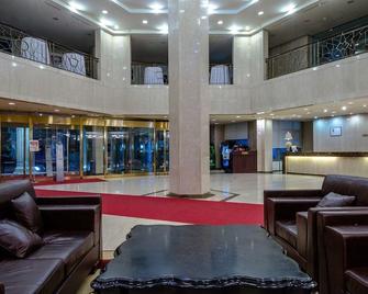 Mega Palace - Juschno-Sachalinsk - Lobby