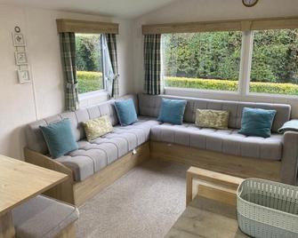 Nala Lodge - Knaresborough - Living room