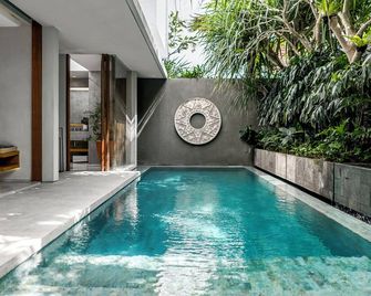 Blossom Eco Luxe Villas by Ekosistem - North Kuta - Pool