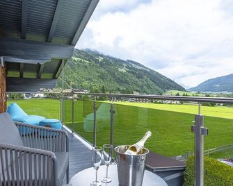 Apartmenthaus Maximilian - Neukirchen am Grossvenediger - Balkon