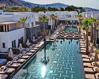 Radisson Blu Zaffron Resort, Santorini - Kamari - Pool