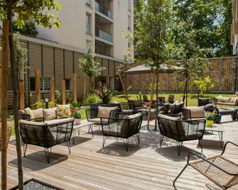 Residhome Toulouse Ponts Jumeaux - Tolosa - Pati