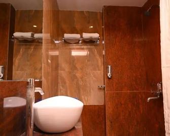 Hotel Center Point - Solāpur