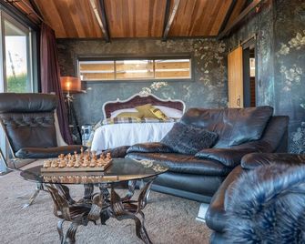 Holiday Bliss - Tirau - Living room