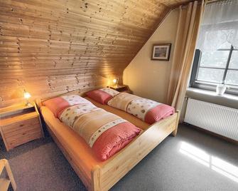 Kuhn - Zingst - Schlafzimmer