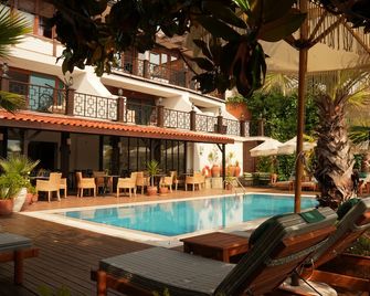 Phellos Suites Boutique Hotel - Şile - Басейн