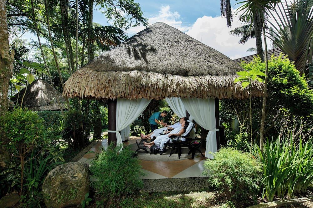 نورتشر ويلنيس فيليدج