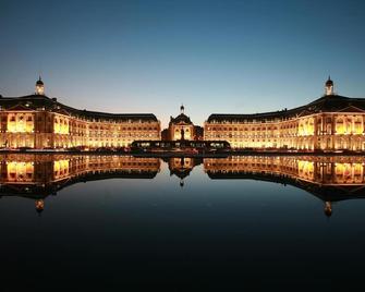 Bordeaux-Ravissante Maison - Grande Terrasse-Parc Bordelais - Bordeaux - Bâtiment