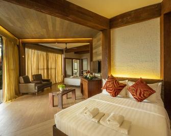 West 35 Eco Mountain Resort - Balamban - Bedroom