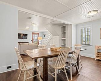 Nags Head Beach Inn Event Venue - Nags Head - Eetruimte