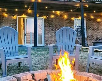 Shenandoah Views- 15 mins to Park & Luray Caverns home - Luray - Innenhof
