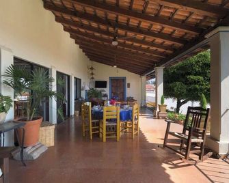 ANANA Casa de los Sueños - Villa with Thermal Water and Views - San Juan Cosalá - Terasa