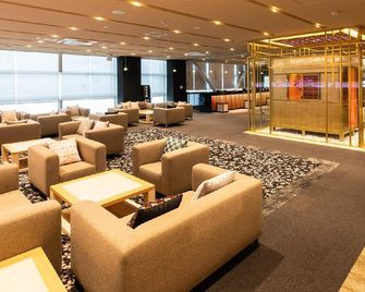 Sakishima Cosmo Tower Hotel - אוסקה - לובי