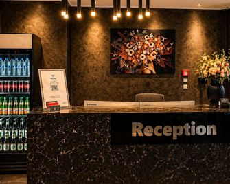Lillys Hotel München - Unterschleißheim - Rezeption