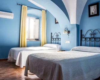 Hostal San Miguel - Trujillo - Habitación