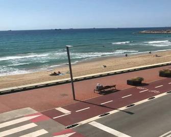 Don Antonio y Carmen - Tarragona - Playa