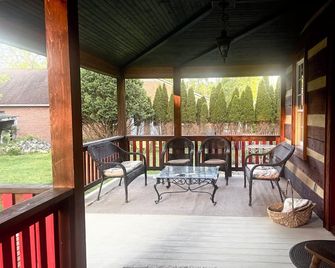 Spacious In-Town Retreat - Lewisburg - Binnenhof