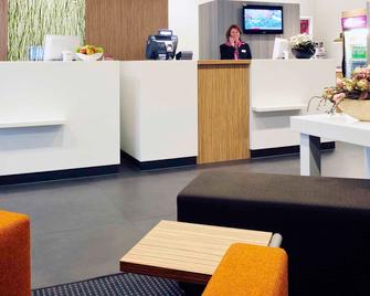 Mercure Hotel Schiphol Terminal - Schiphol - Building
