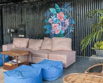 Dayon Hostel - Coron - Lounge