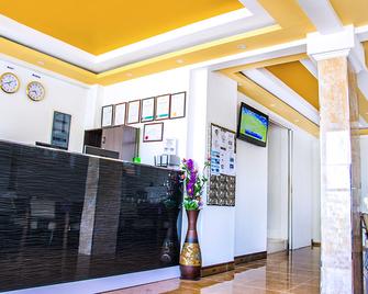 Vilu Rest Hotel - Malé - Recepción