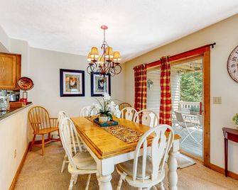 Maple Manor - Tannersville - Comedor