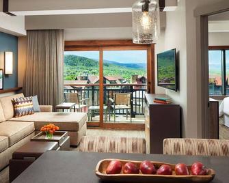 Finding Meili's Luxury Ski-In/Ski-Out Resort+amenities. 2br Suite - Steamboat Springs - Phòng khách