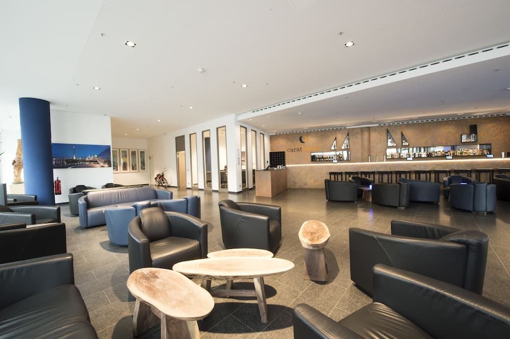 فندق كارات دوسلدورف سيتي - دوسيلدورف - بار