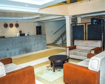 Royal Crest Hotel & Suites - Port Harcourt - Salónek