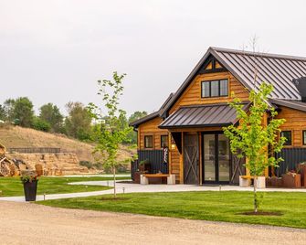 Sankoty Lakes Resort - Cabins & Rv Park - Peoria Spring Bay - East Peoria - Gebäude