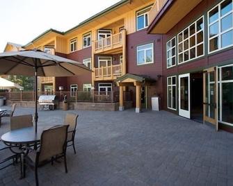 Sunstone Lodge by 101 Great Escapes - Mammoth Lakes - Patio