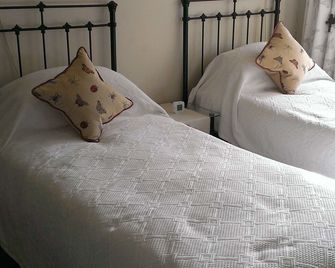 Iolanthe - London - Bedroom