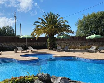 wecamp Cudillero - Cudillero - Pool