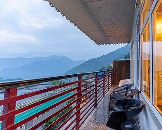 Hotel Maenamla, Namchi - Namchi - Balcony