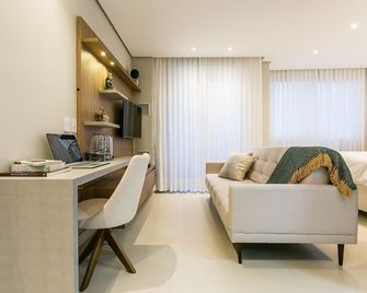 Wi-Fi 350mb | Foodhall | 450m Do Shopping #ca03 - Florianópolis - Wohnzimmer