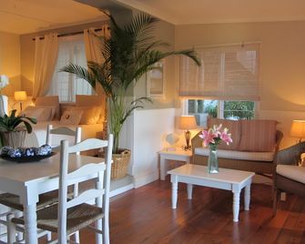 Azure House - Knysna - Wohnzimmer