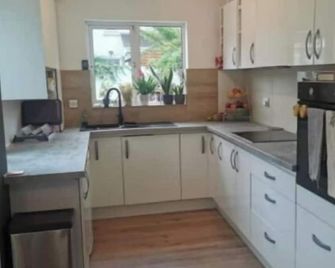 Modern 4 bedroom house Dublin 20 - Dublin - Kitchen