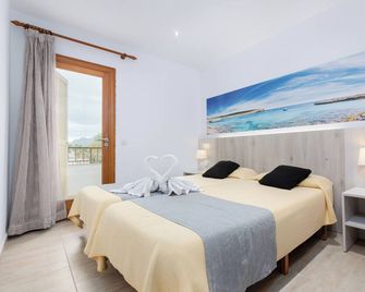 Apartamentos venecia a unos pasos de la playa - Puerto de Alcudia - Habitación