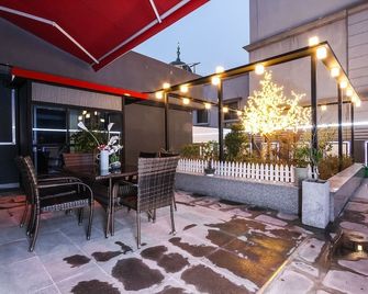 Hound Hotel Sangmu - Gwangju