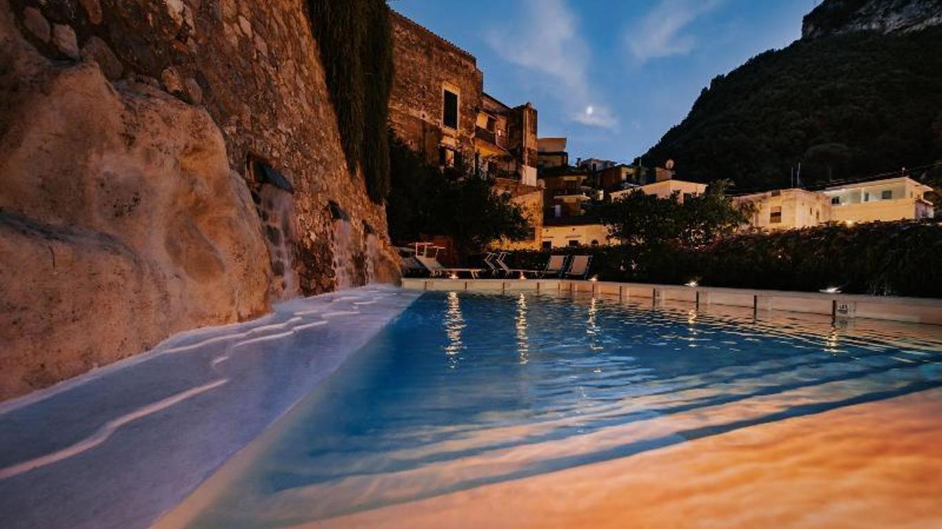 Amalfi Resort