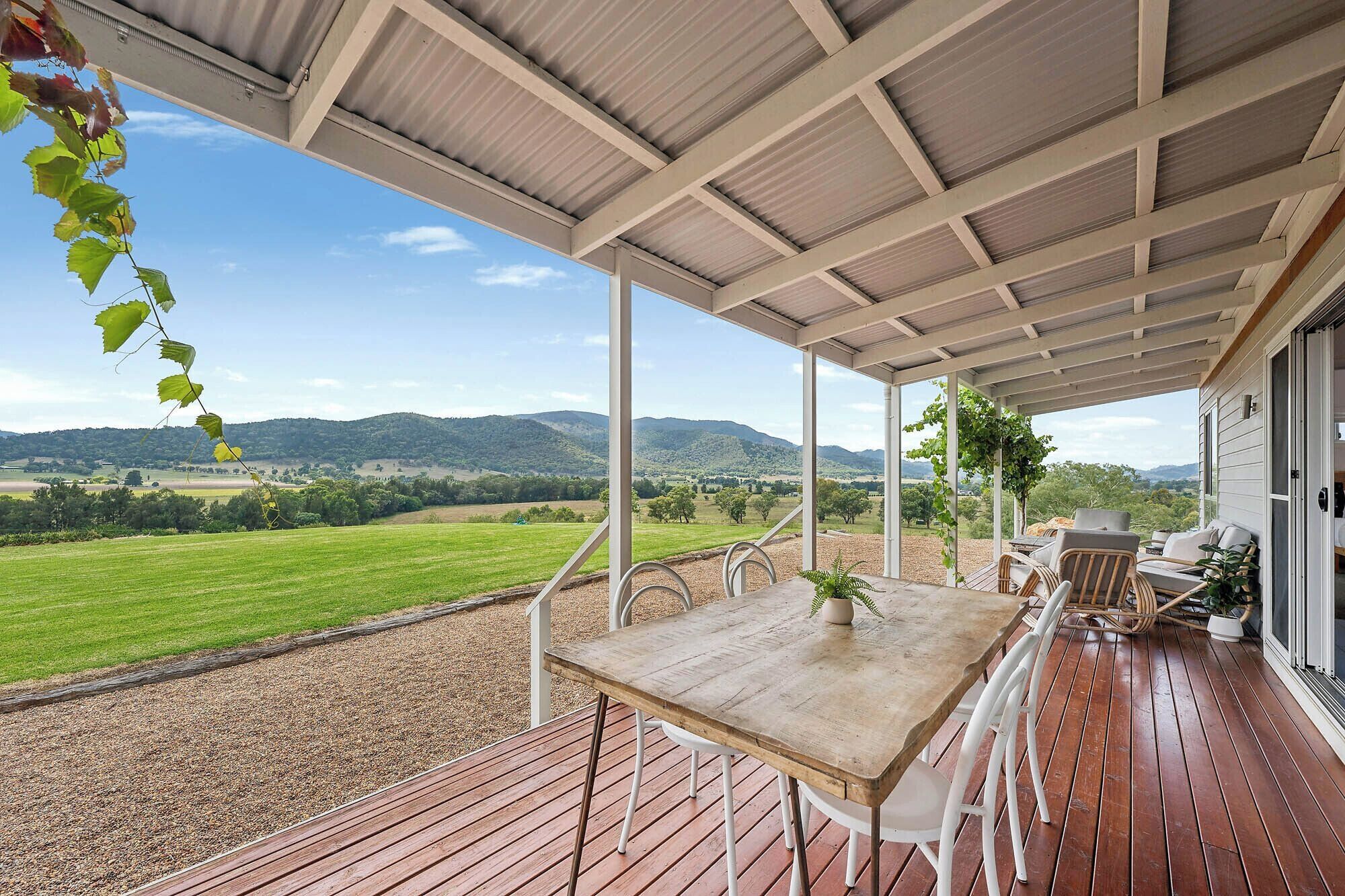 Stay in Mudgee The Grove, The Church, And Premium Private Homestead - Mudgee - Parveke