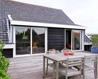 Vacation home Colijnsplaat - Colijnsplaat - Patio