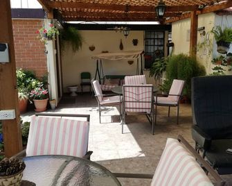 Mariana's Petit Hotel - גוואטמלה סיטי - פטיו