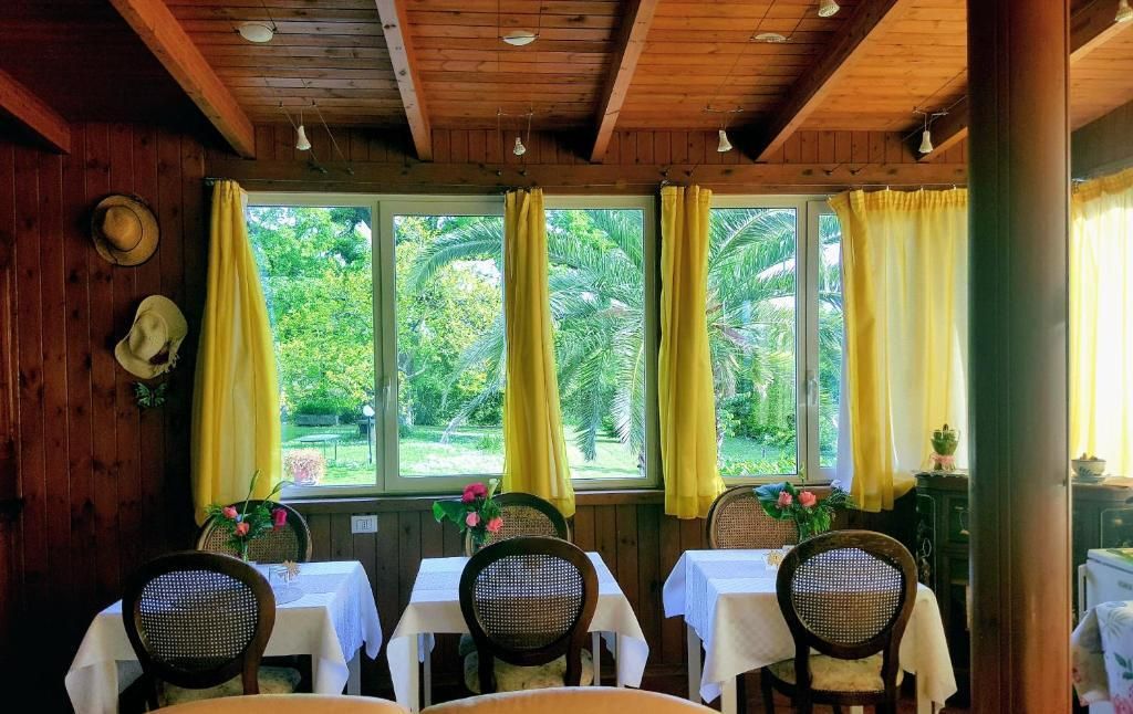 B&B Le Cinque Querce - فيتربو - غرفة طعام