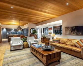 Moa Whare - Stay Waiheke - Waiheke Island - Вітальня