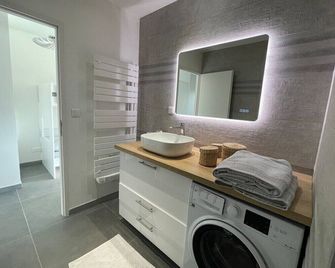 L'Opale - Le White - Les Attaques - Baño