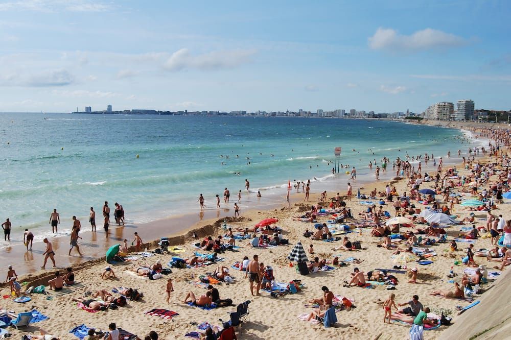 Flat near Les Sables d'Olonne with the beautiful view of the sea - Château-d’Olonne - Пляж