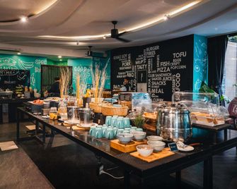 Cross Vibe Chiang Mai Decem - Chiang Mai - Buffet