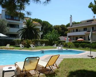 Niki Hotel Apartments - Ialysos - Piscina